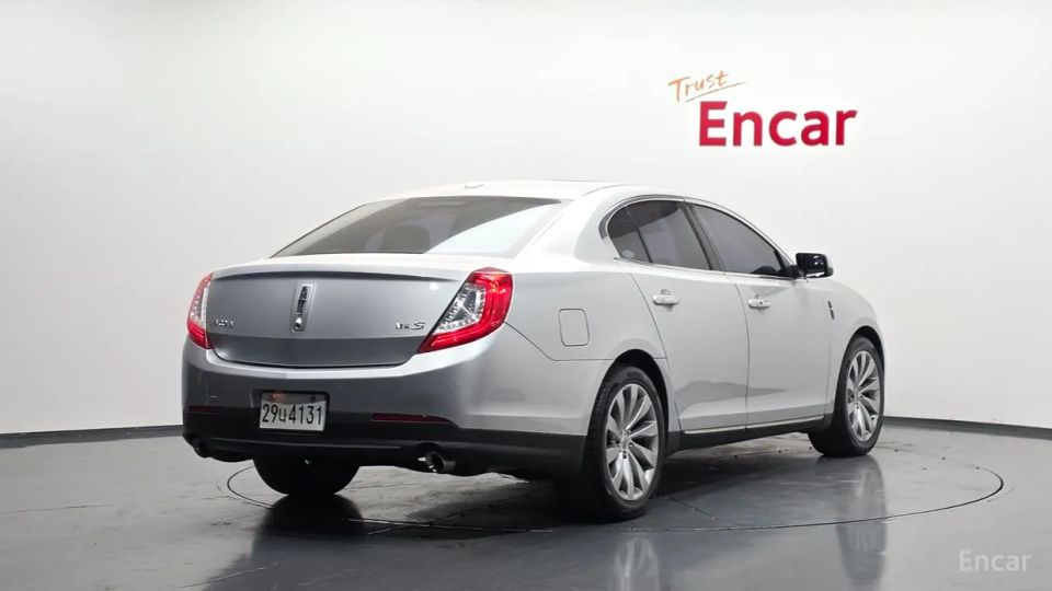 Lincoln MKS