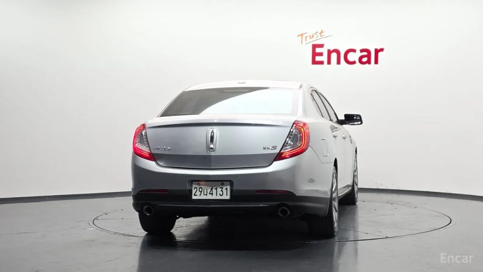 Lincoln MKS