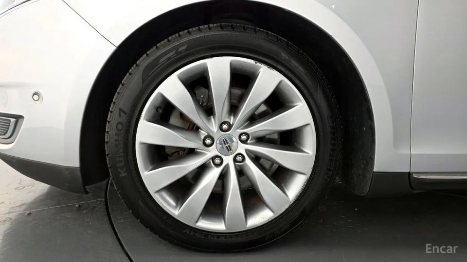 Lincoln MKS