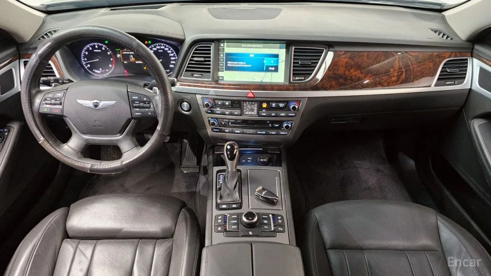 Hyundai Genesis
