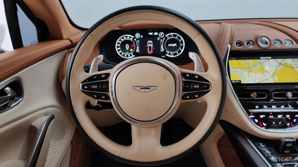 Astonmartin DBX
