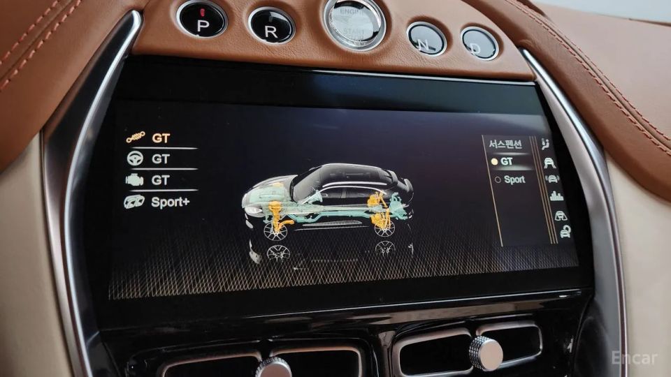 Astonmartin DBX