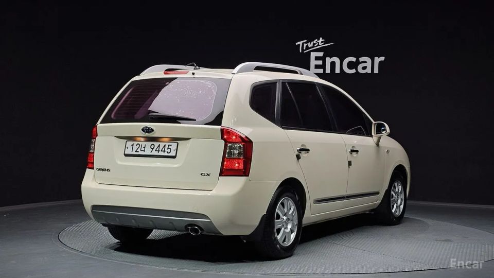 Kia Carens