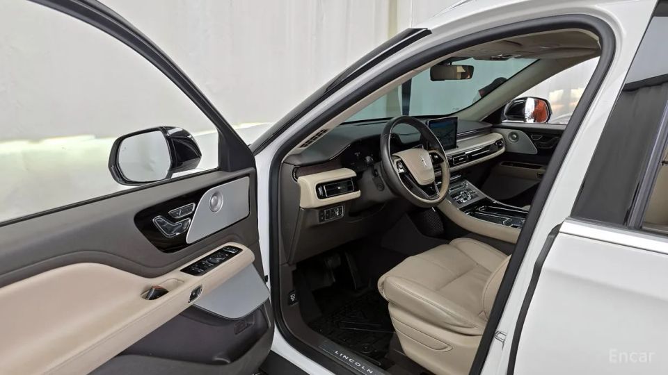 Lincoln Aviator