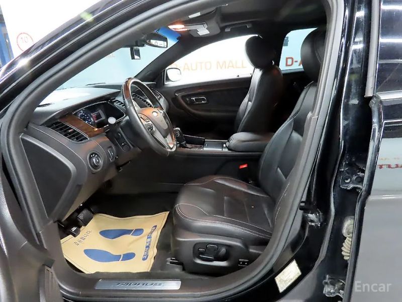Ford Taurus