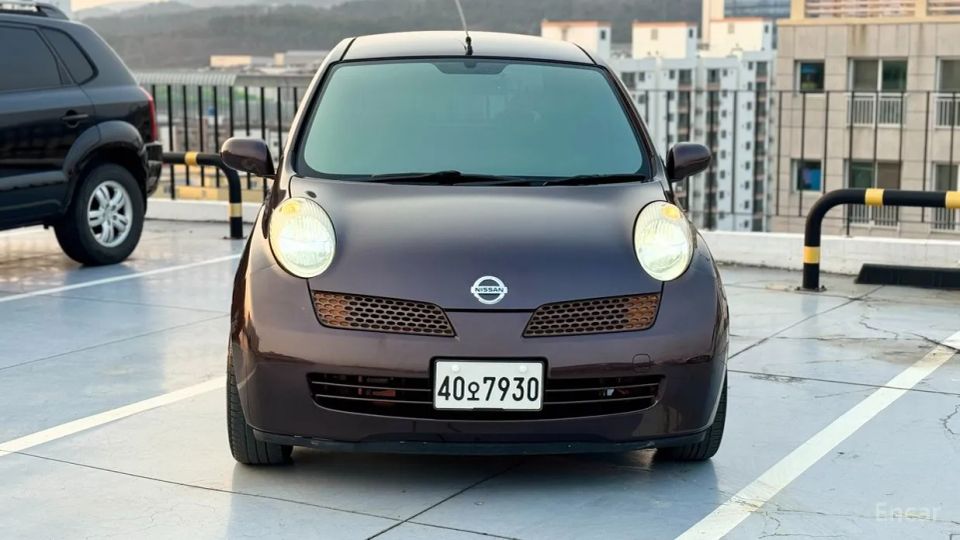 Nissan March