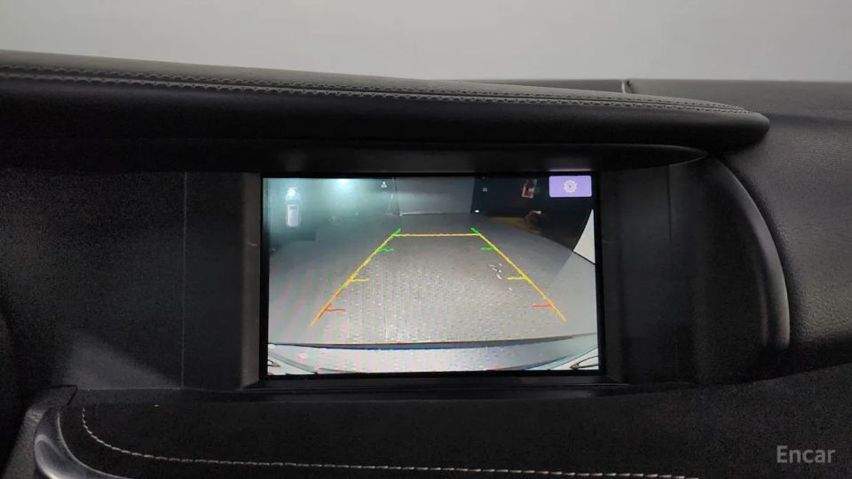 Infiniti Q30