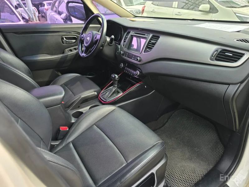 Kia Carens