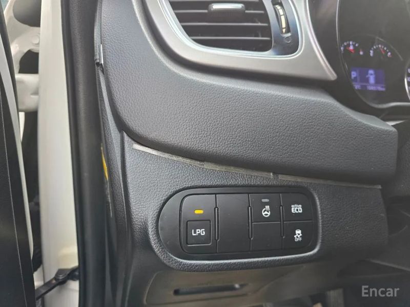 Kia Carens