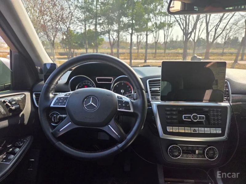 Mercedes-Benz M-class
