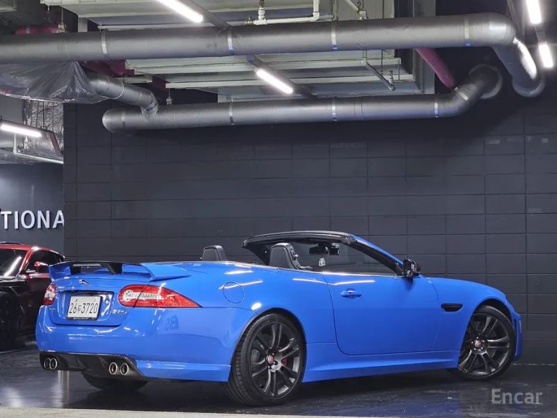 Jaguar XKR