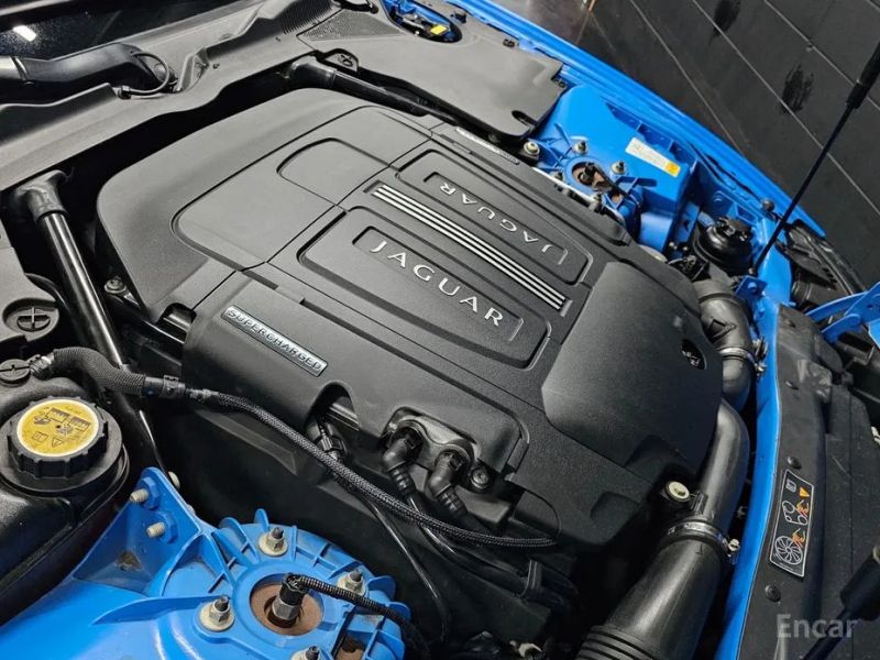 Jaguar XKR