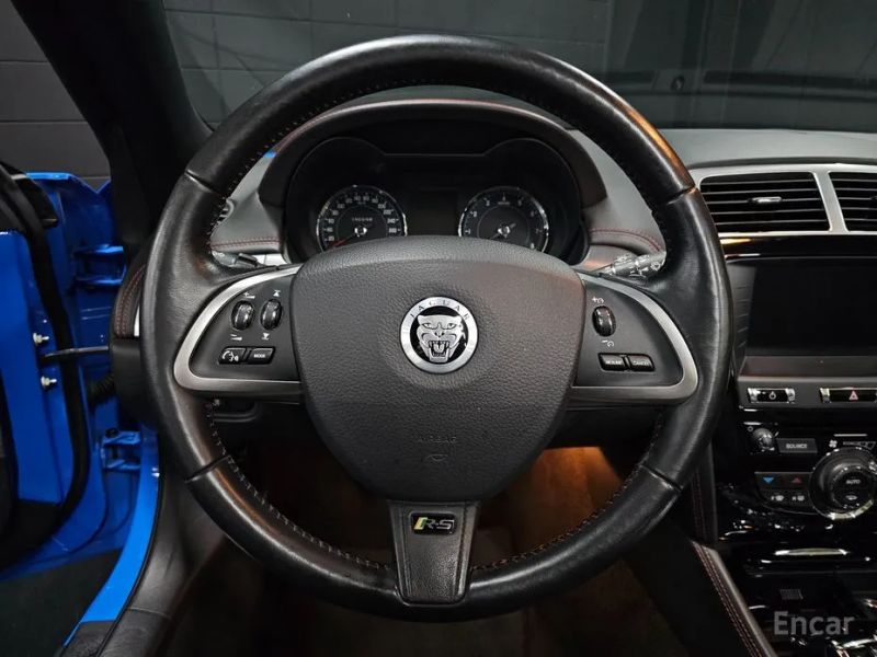 Jaguar XKR