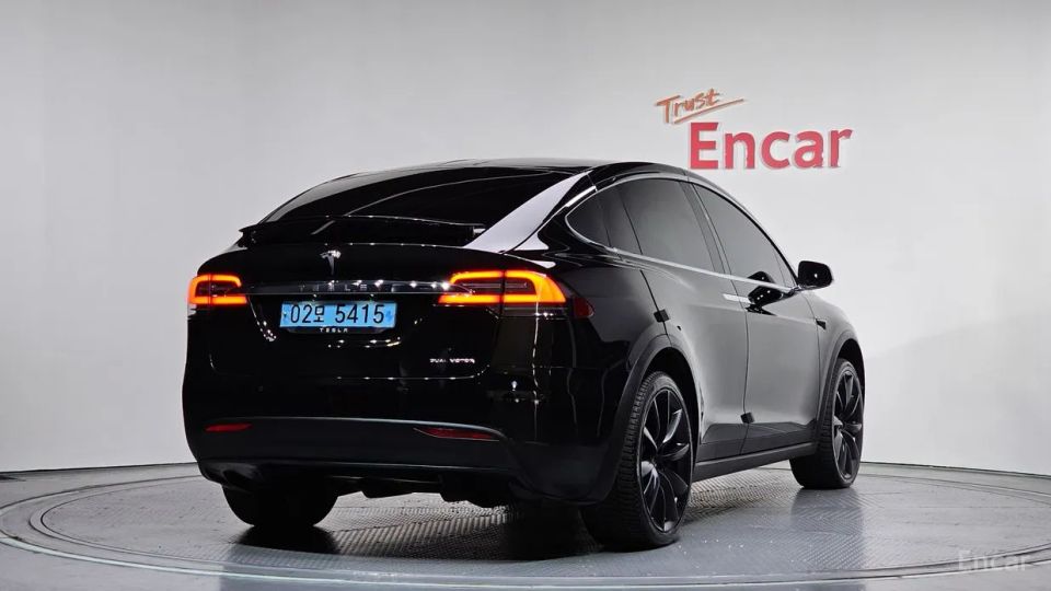 Tesla model-x