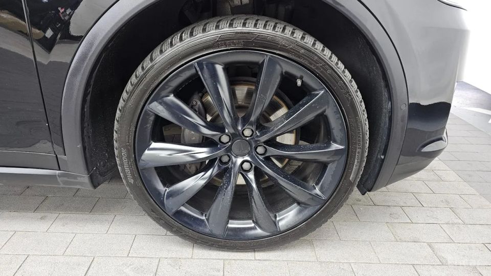 Tesla model-x