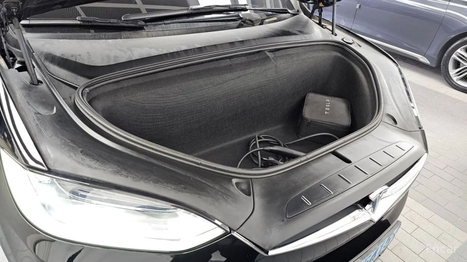 Tesla model-x