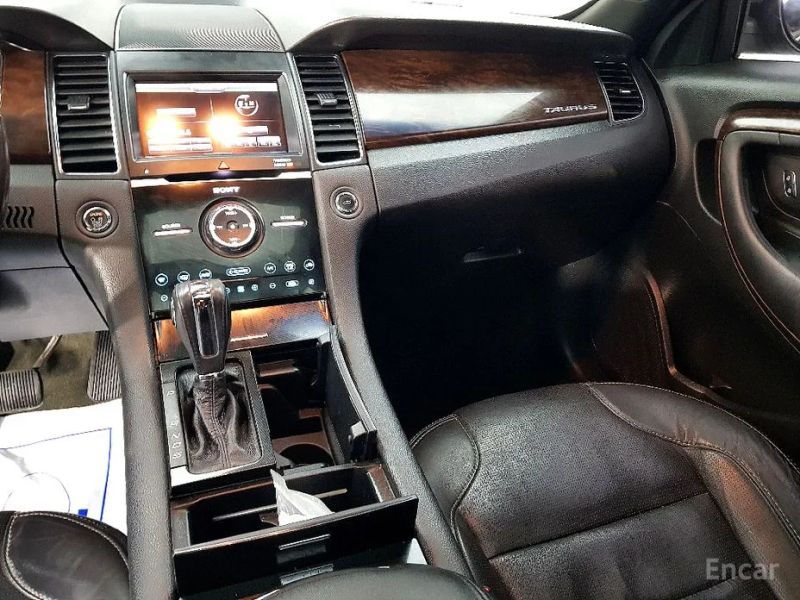 Ford Taurus