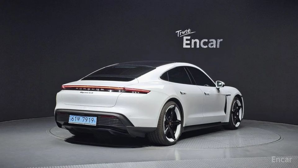 Porsche Taycan