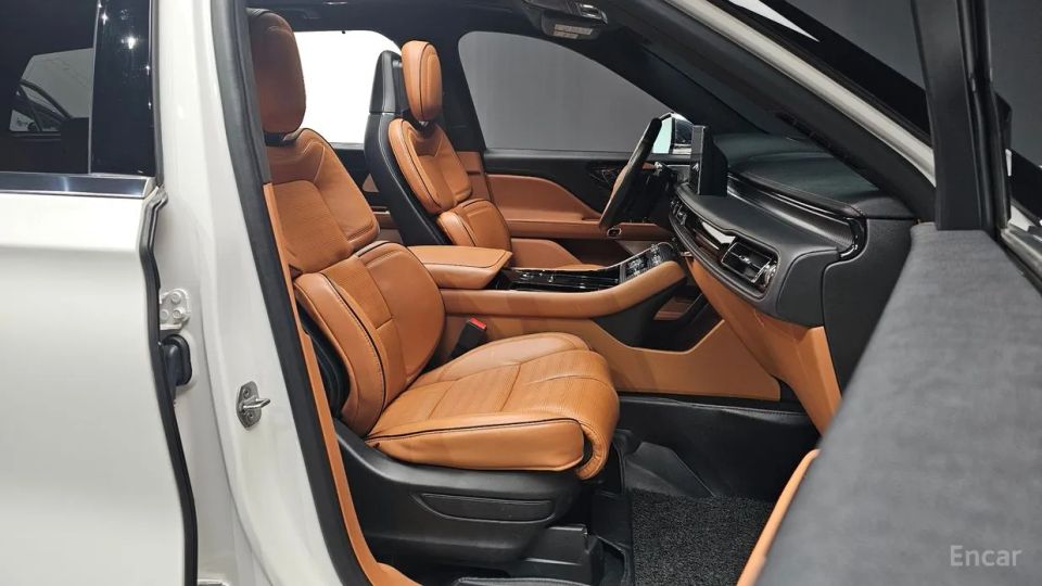 Lincoln Aviator