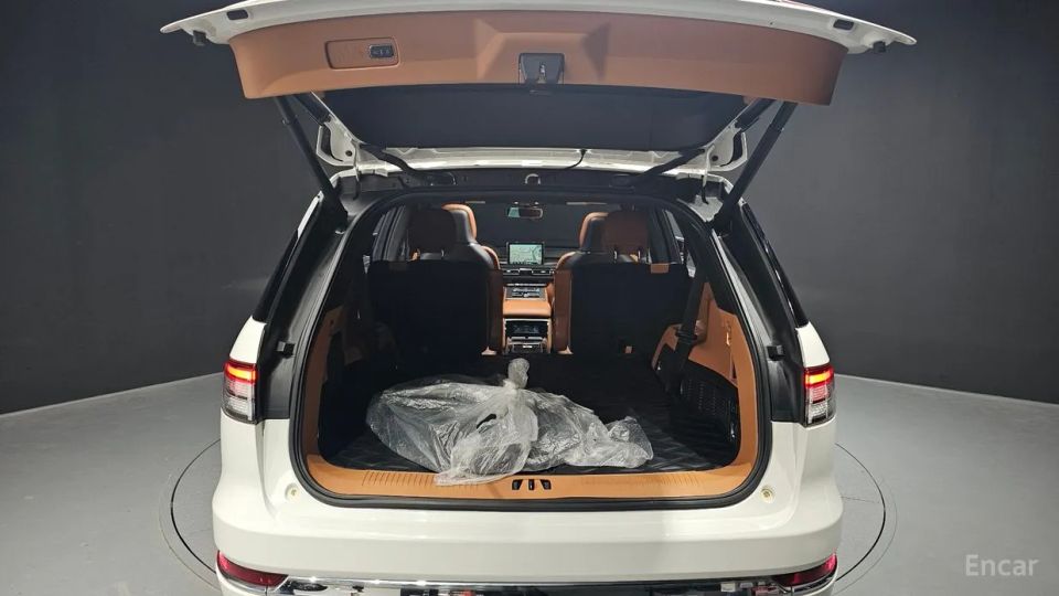 Lincoln Aviator