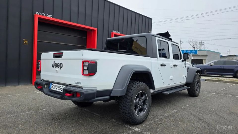 Jeep gladiator