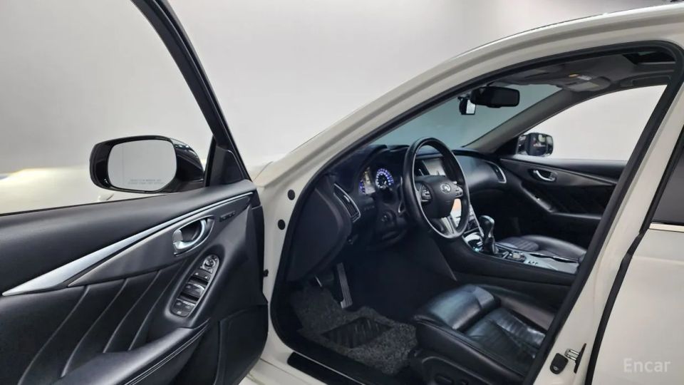 Infiniti Q50