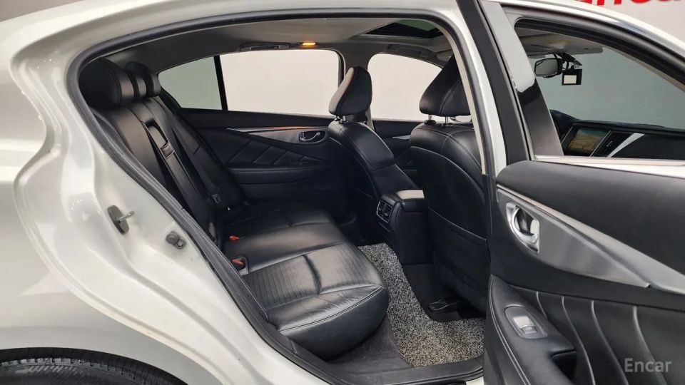 Infiniti Q50