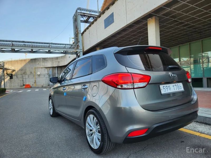 Kia Carens