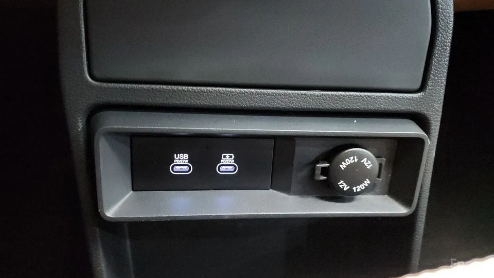 KG_Mobility_Ssangyong Actyon
