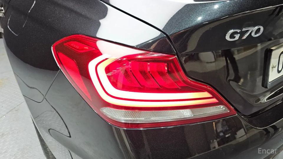 Genesis G70