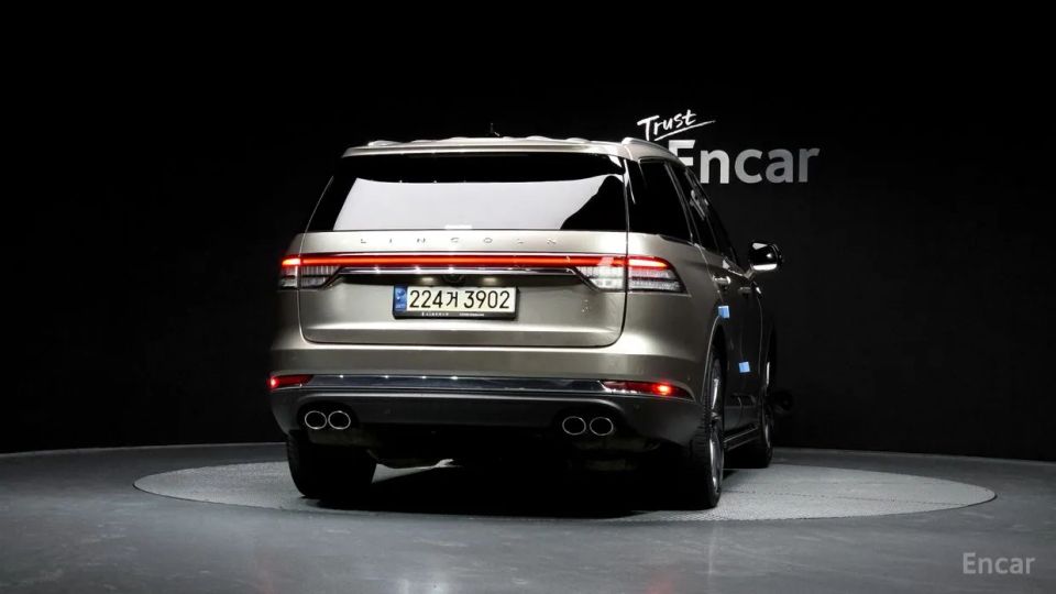 Lincoln Aviator