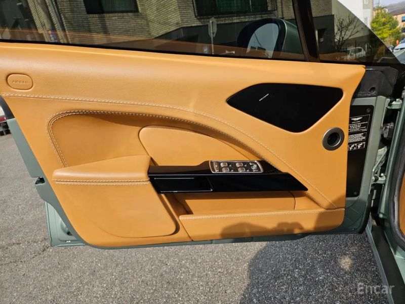 Astonmartin Rapide