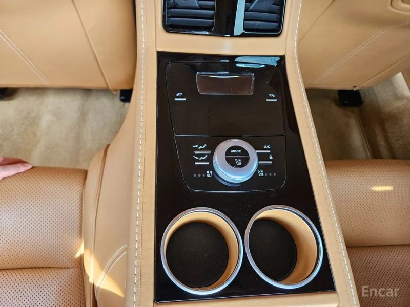 Astonmartin Rapide