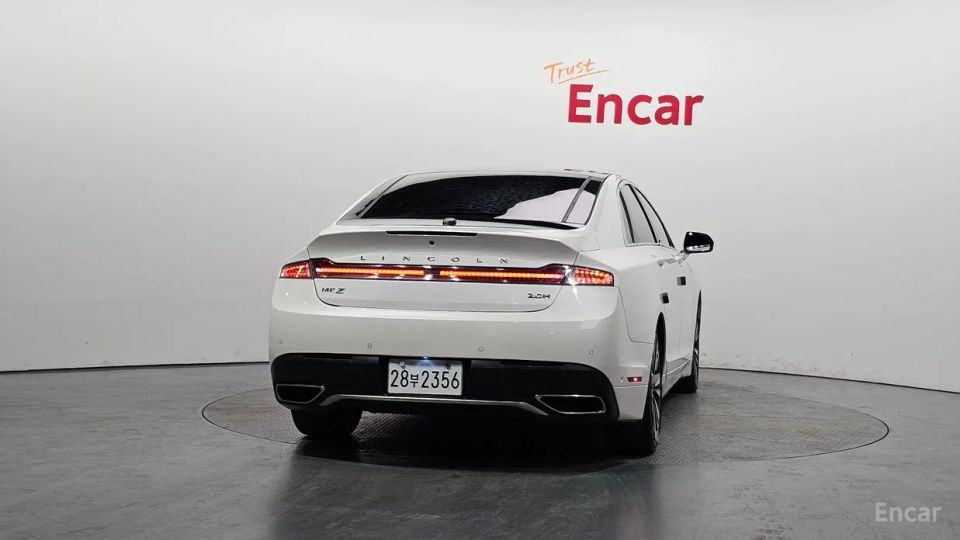 Lincoln MKZ