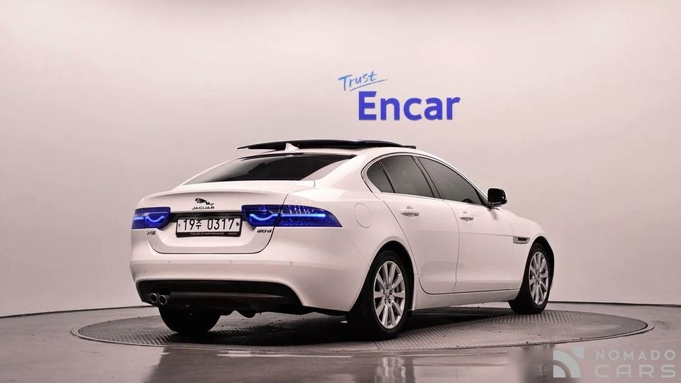 Jaguar XE