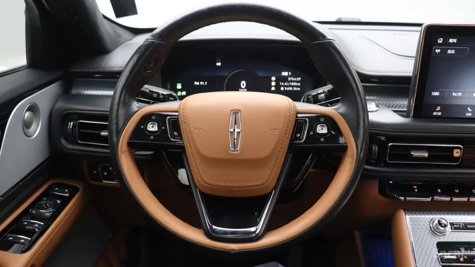Lincoln Aviator