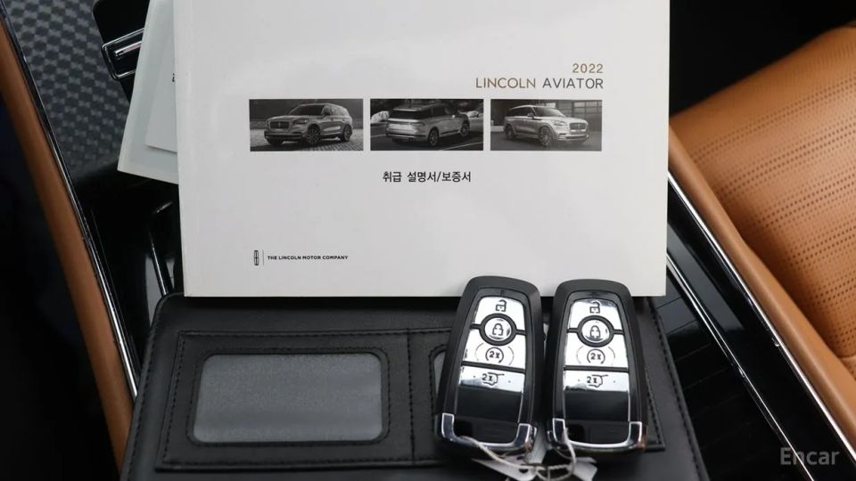 Lincoln Aviator