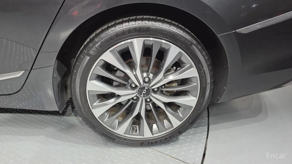 Kia K8