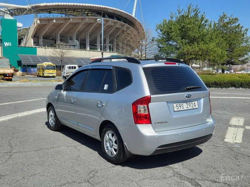 Kia Carens