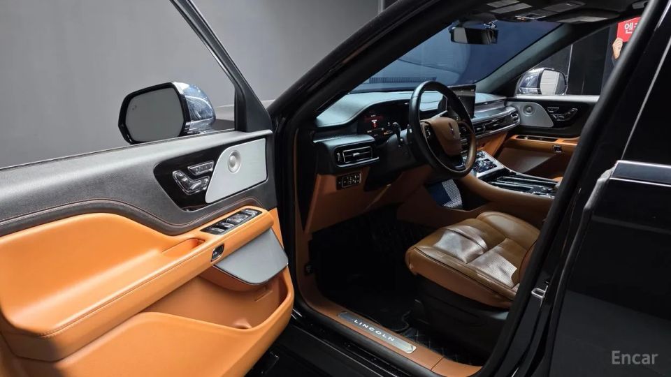 Lincoln Aviator