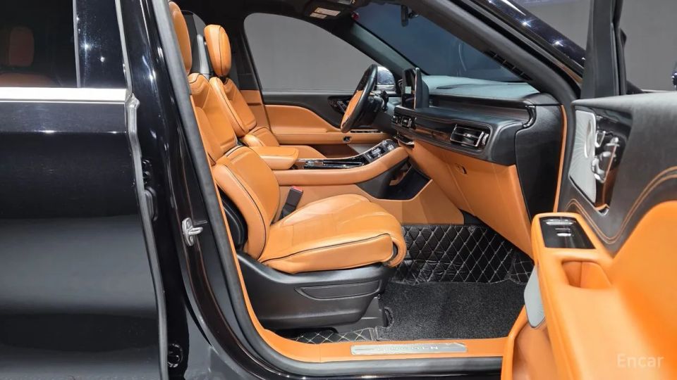 Lincoln Aviator
