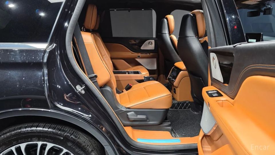 Lincoln Aviator