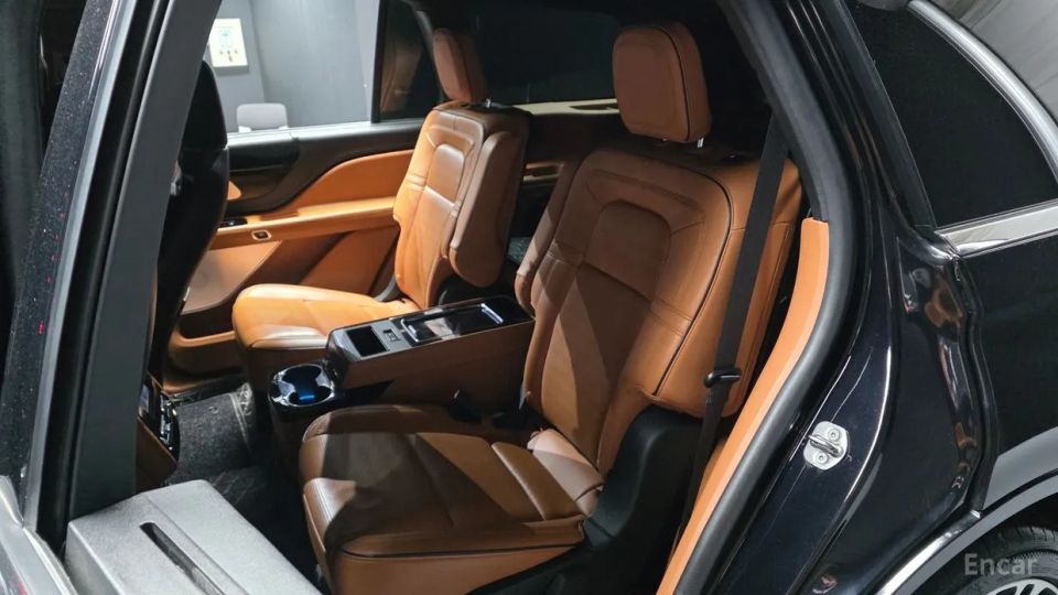 Lincoln Aviator