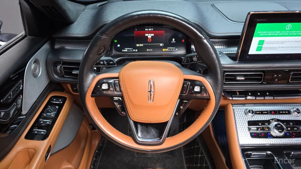 Lincoln Aviator