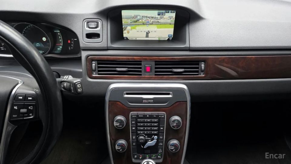 Volvo XC70