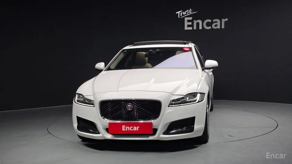 Jaguar xf