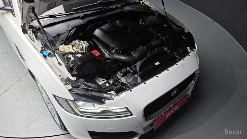 Jaguar xf
