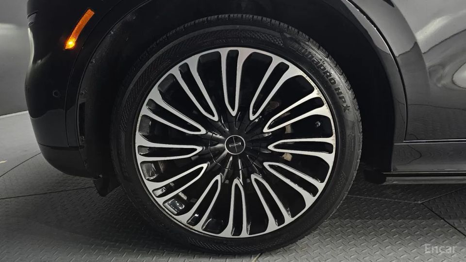 Lincoln Aviator