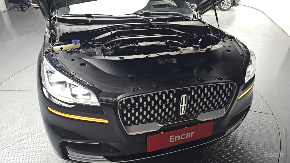 Lincoln Aviator