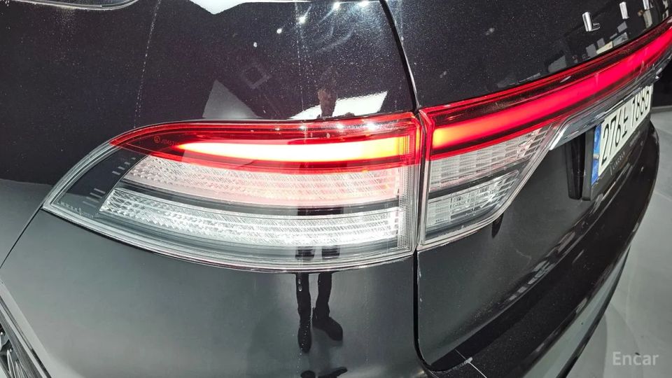 Lincoln Aviator